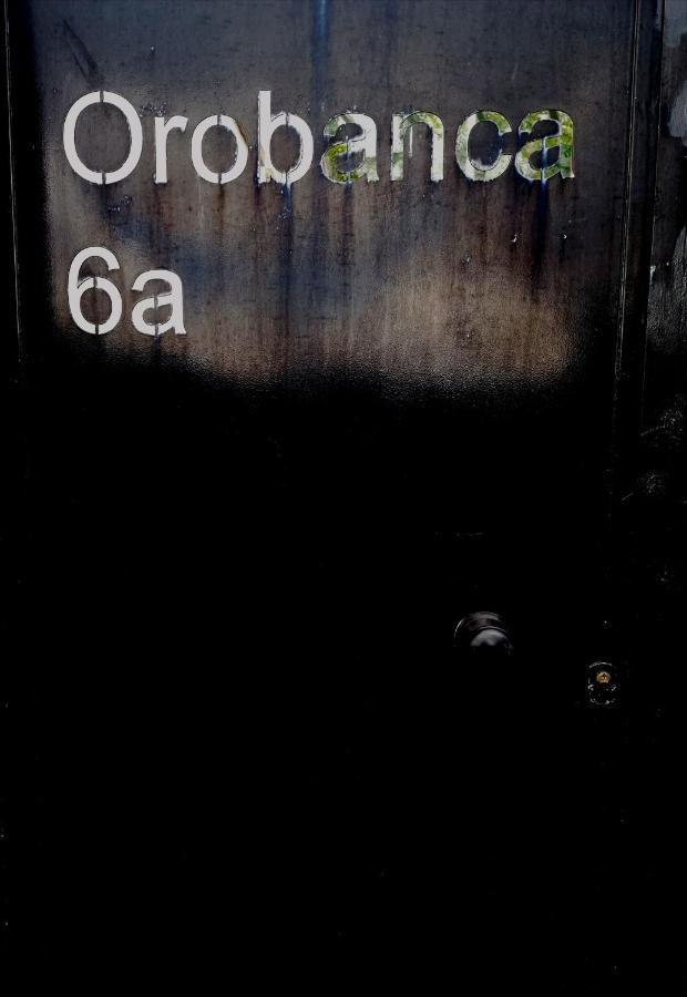 Apartment * Estudio Orobanca